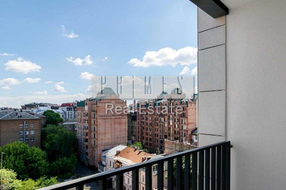 Продаж 2к квартири 43м2 ремонт Ярославів Град Бульварно-Кудрявська 17б центр