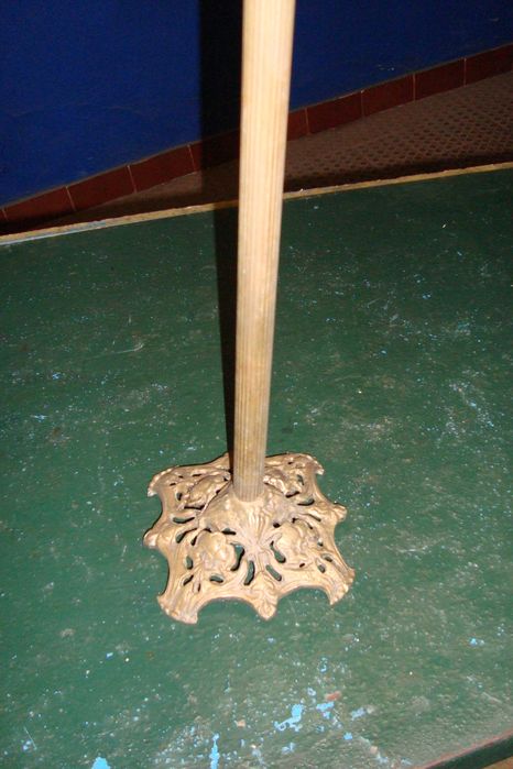 Antiguidade  Candeeiro  e  Cinzeiro  em  bronze