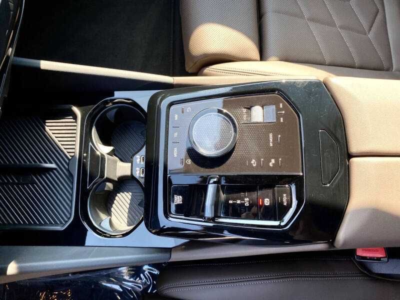 2024 BMW 5 Series 530i