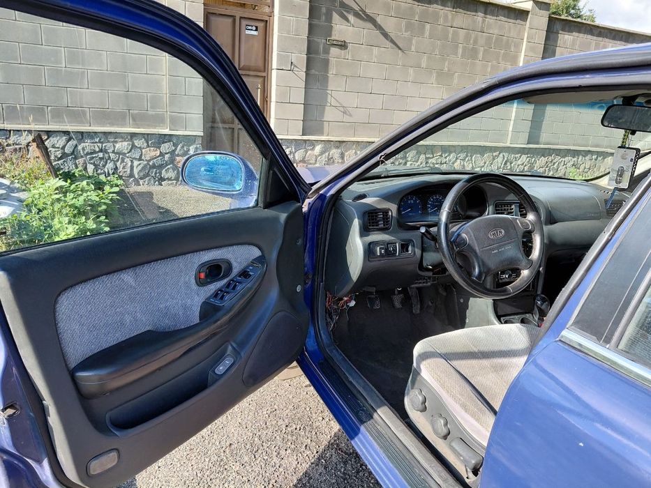Продам KIA Clarus