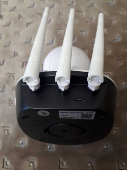 Поворотная Wi-Fi IP камера с режимом Ночного видения