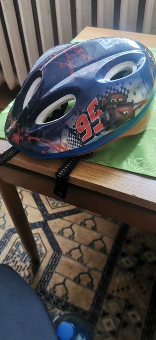 Sprzedam kask rowerowy dziecięcy auta