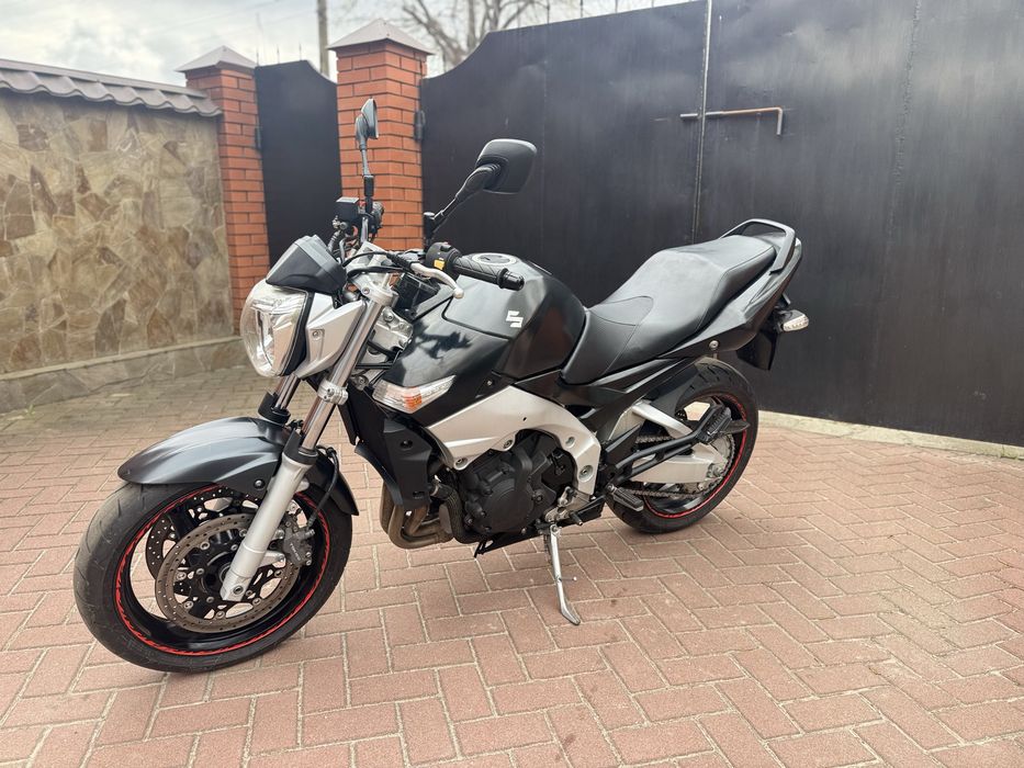 Suzuki GSR-400 Сузуки з Японії