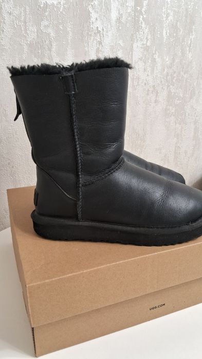 Продам UGG Zip оригінал