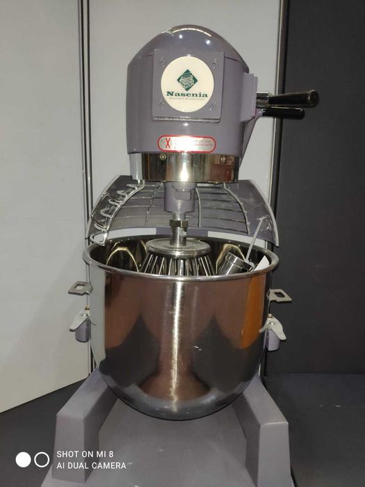 Batedeira Planetária 20L NOVA