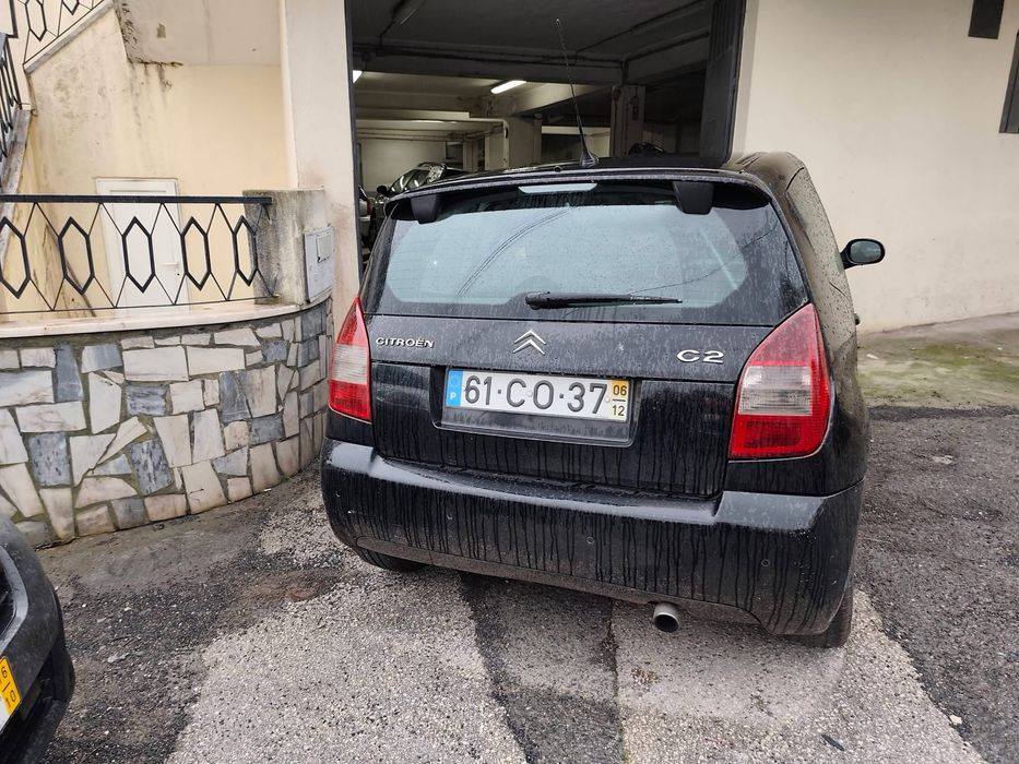 Citroen C2 VTR com batida