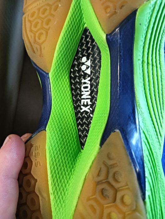Yonex rozm 45.5 nowe