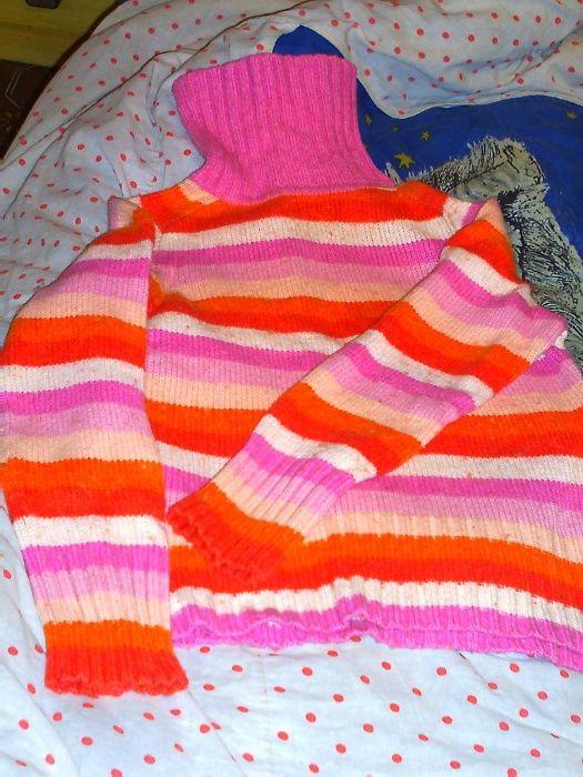 Свитер  теплый (отличн.сост.)