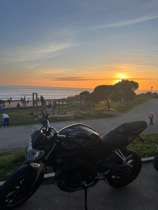 Vendo YAMAHA MT125 - Som incrível