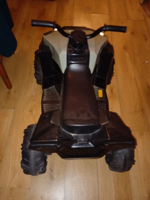 Moto elétrica para criança