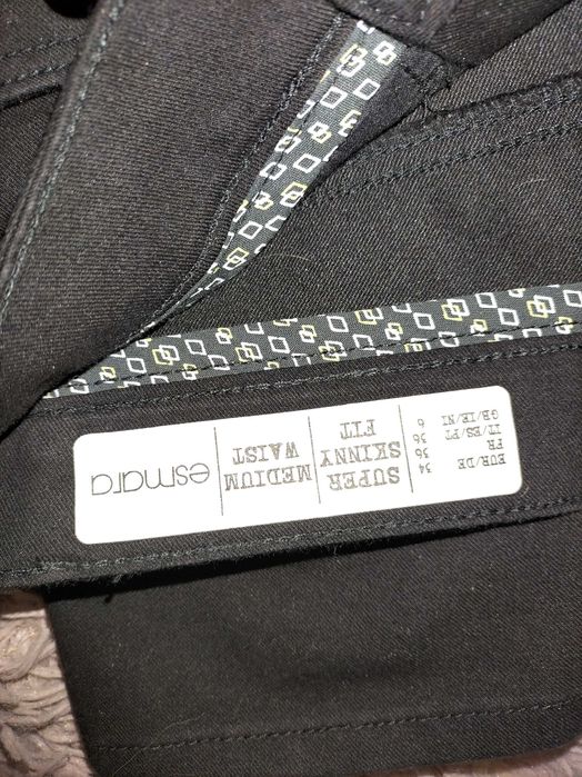 Czarne spodnie jeans S
