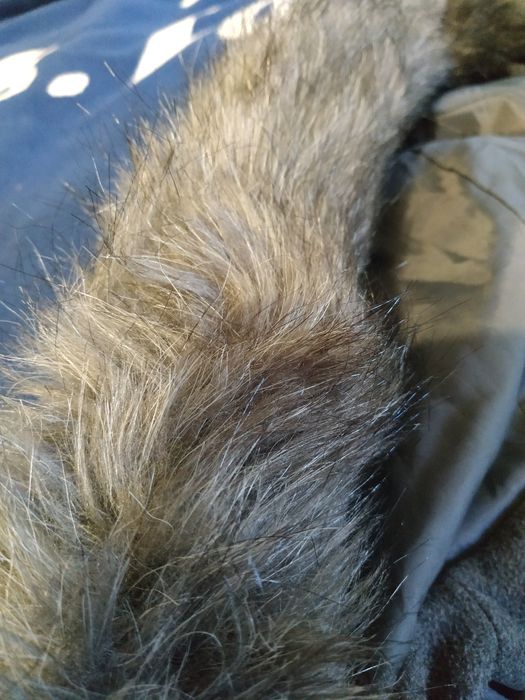 Пальто осіннє жіноче М з дефектами