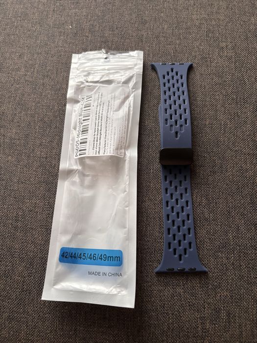 Pasek magnetyczny do Apple Watch 44,45,46,49. Zamiennik,nowy.