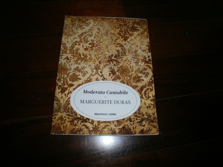 Sortido de livros de bolso