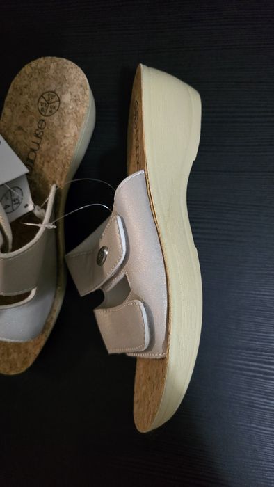 Nowe klapki damskie 37
