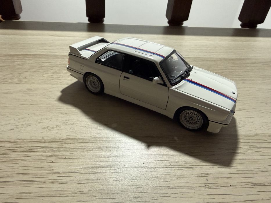 Bmw e30 M3  miniatura