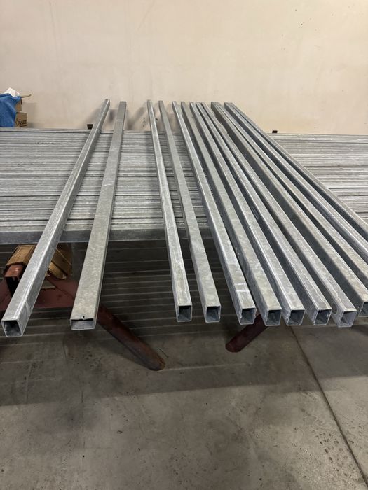 Słupki ogrodzeniowe