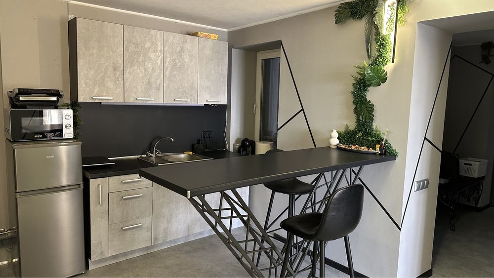 кабинет, место мастера бровиста, визажиста, брейдера, тату,