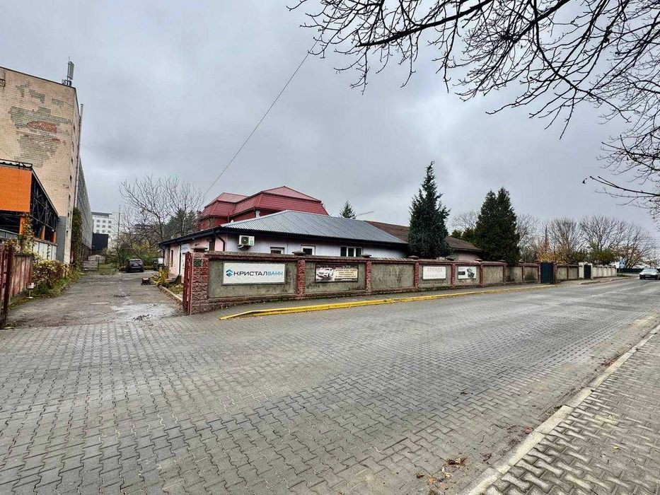 Продаж комерційної нежитлової будівлі в м. Чернівці, вул. Руська, 244А