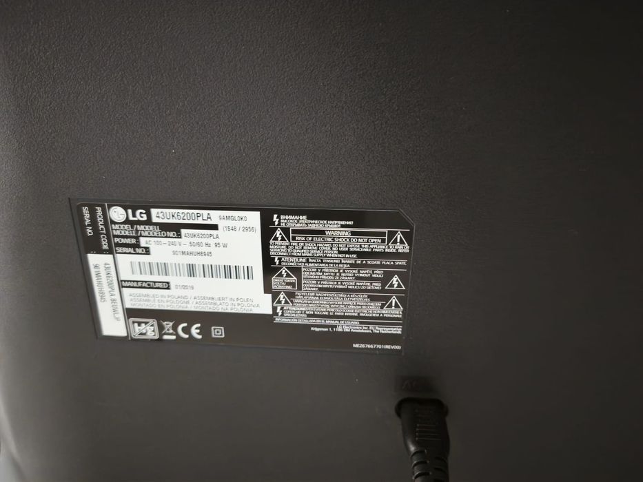 TV LG 4K 43” como nova — ainda com plásticos! Entrega em mãos