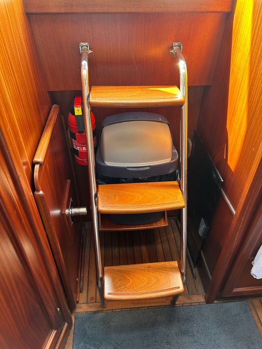 Łódź kabinowa Antila 26 cc