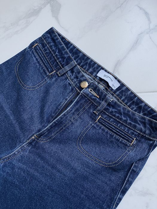 Reserved Denim – класичні прямі жіночі джинси