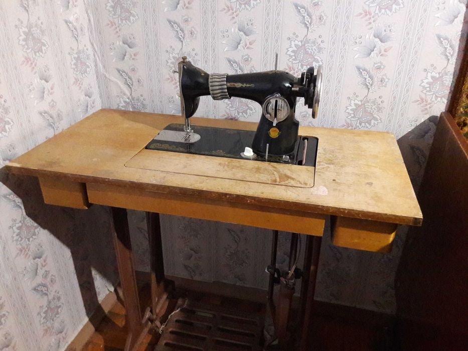 Швейная машина Подольская класс 2М