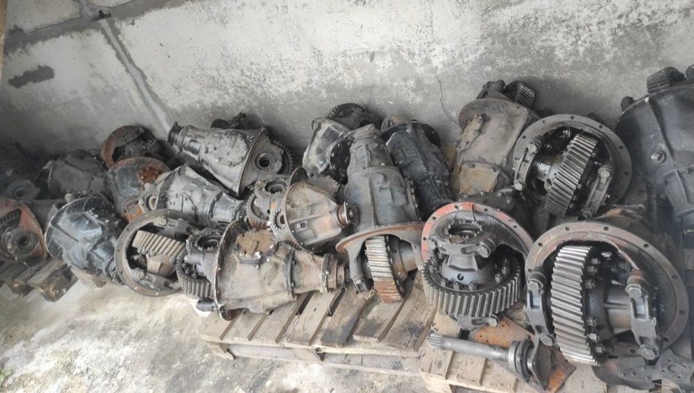 Редуктор задній заднього мосту двухступеневий звичайний Зіл 130