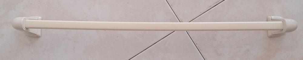 Toalheiro de 60cm em PVC