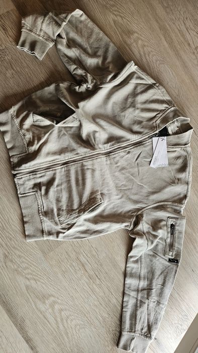 Kurtko-Bluza Bershka XS /S nowa