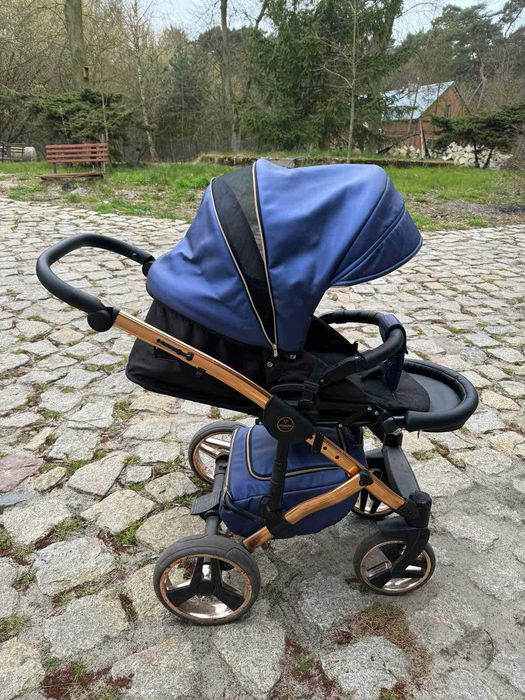 Wózek dziecięcy Junama dla dwójki dzieci w kolorze niebieskim