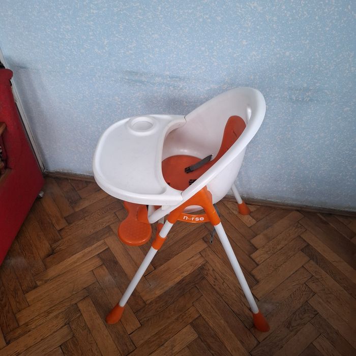Столик для годування