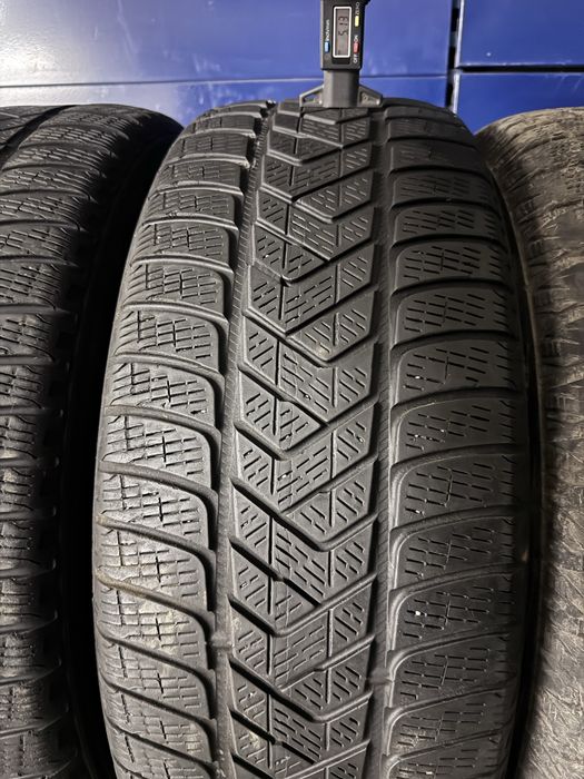 Pirelli Scorpion Hankook I pike RV 11 235/60r18 зимова