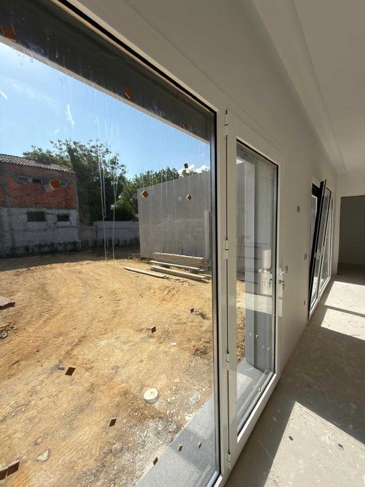 Excelente moradia T4, térrea com terreno em Condeixa-a-Nova