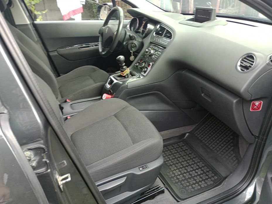 Peugeot 5008 Family 7-osób