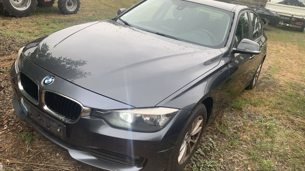 Bmw  320D F30 2012  manual na części