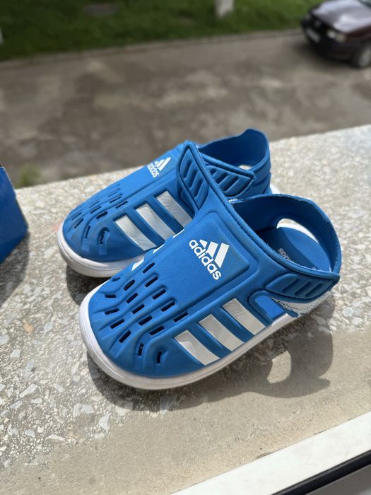 Босоніжки дитячі adidas нові