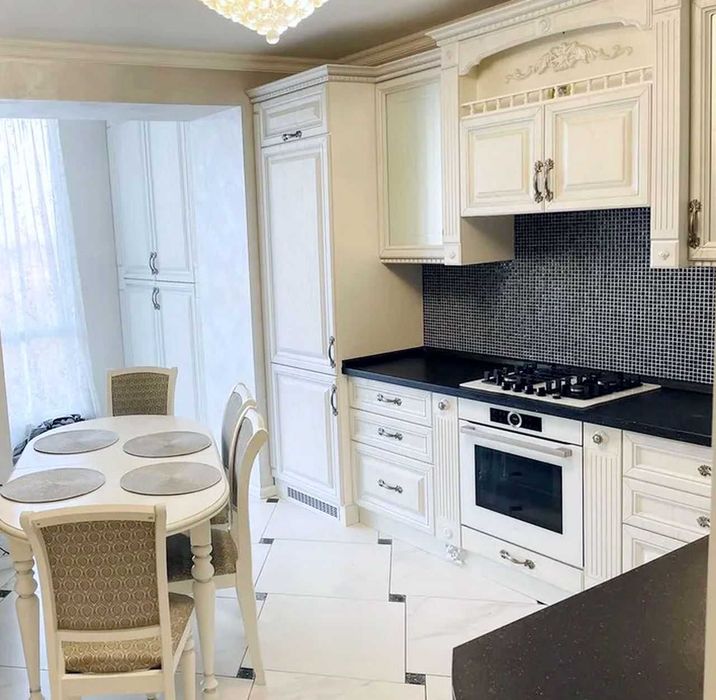 Продам 2-к квартиру (70м2) с ремонтом в ЖК Днепровская Брама