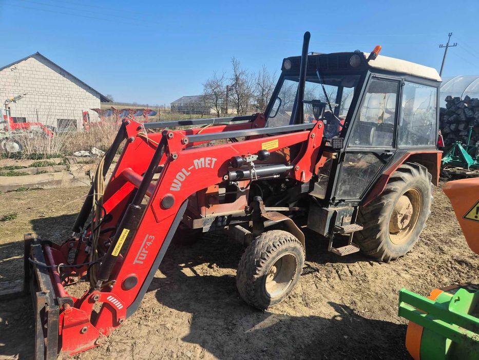 Ciągnik Rolniczy zetor7011 ładowacz