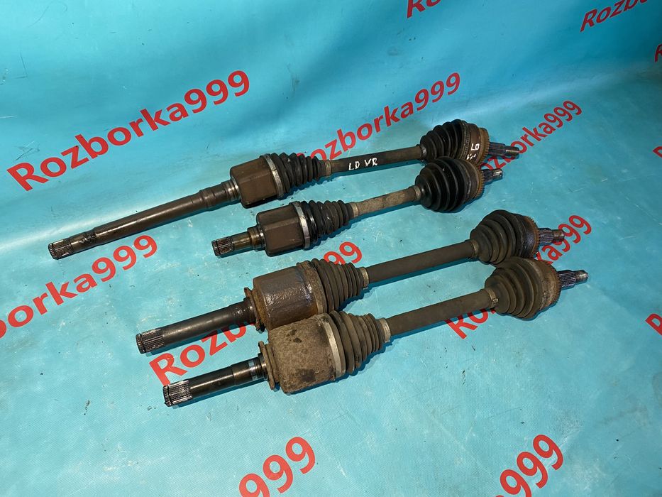 Полуось Land Rover Discoveri 3 2005р 2.7d привід ленд ровер
