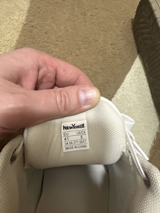 Взуття, кросівки NewYorker