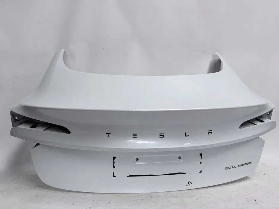 Кришка багажника Tesla model 3 Хайленд
