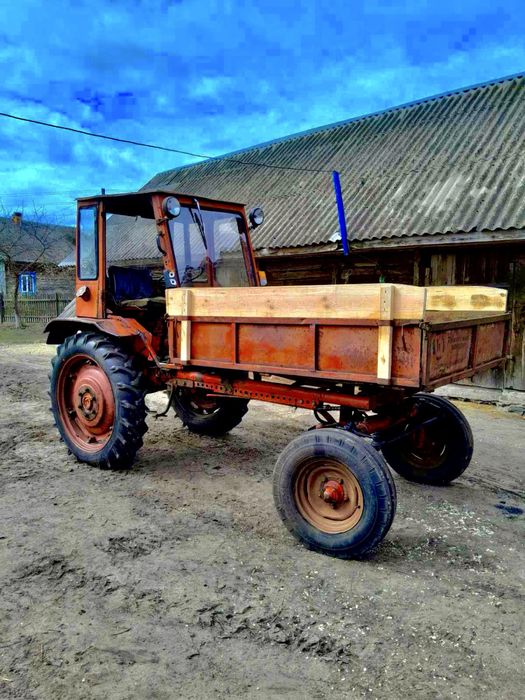 Продам трактор т16 в гарному. Кого цікавить дзвоніть,розповім деталі.