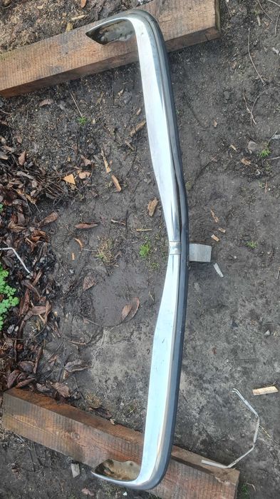 Zderzak Mercedes W115 W114 Coupe Przedni Przód