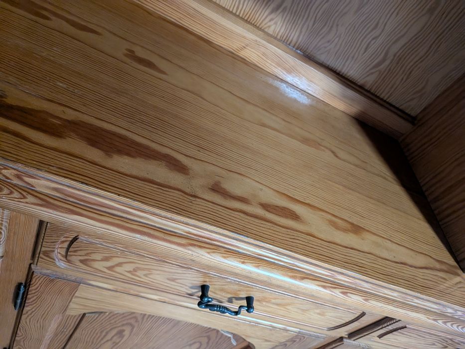 Kredens drewniany z witryną