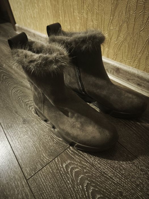 Зимові чоботи  жіночі р.36