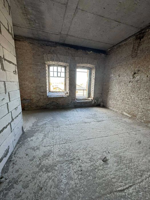 Продається комплекс у центрі м. Полонне, Хмельницька область