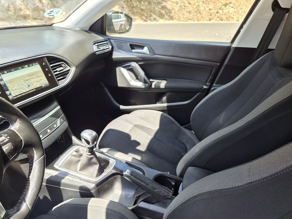 Peugeot 308 — fotografia 10