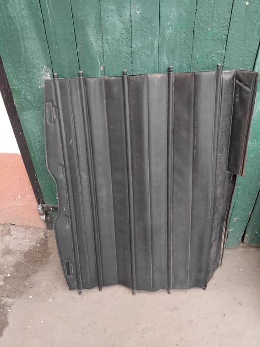 Продам  шторку пассат