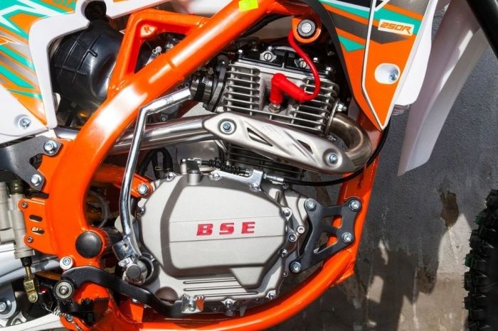 Новий ендуро BSE J4 ENDURO 2026 250cc кросовий мотоцикл мотард тур ендуро доставка по Україні новий